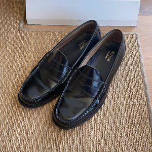 Weejuns’ Minimally Worn Penny Loafers in Black